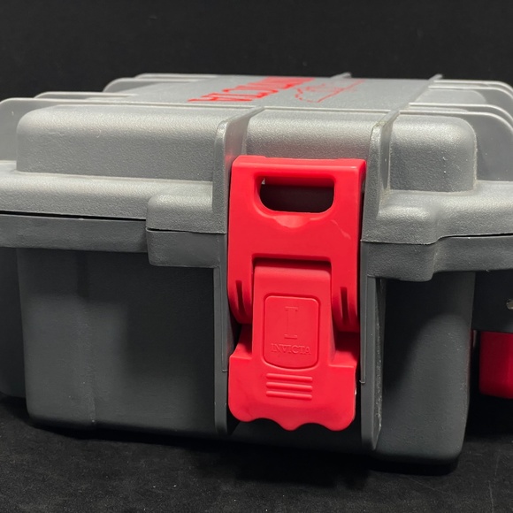 Invicta Trinite Limited Edition His and Hers Watches with Dive Case Like New - Picture 7 of 10